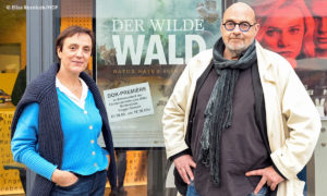 Auch in Stuttgart war DER WILDE WALD zu Gast. Hier führte Goggo Gensch (r.) durch den Abend (Foto: Elisa Reznicek/HDF)