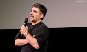 Cem Kaya diskutierte angeregt mit dem Publikum über seinen Film (Foto: Elisa Reznicek/HDF)